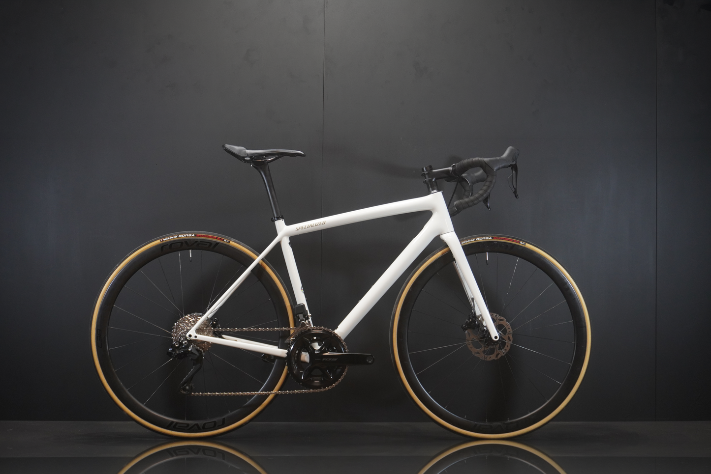 Specialized Aethos Comp 105 Di2 Carbon Disc Road Bike 2024 - 54cm - Upgraded Roval Wheels