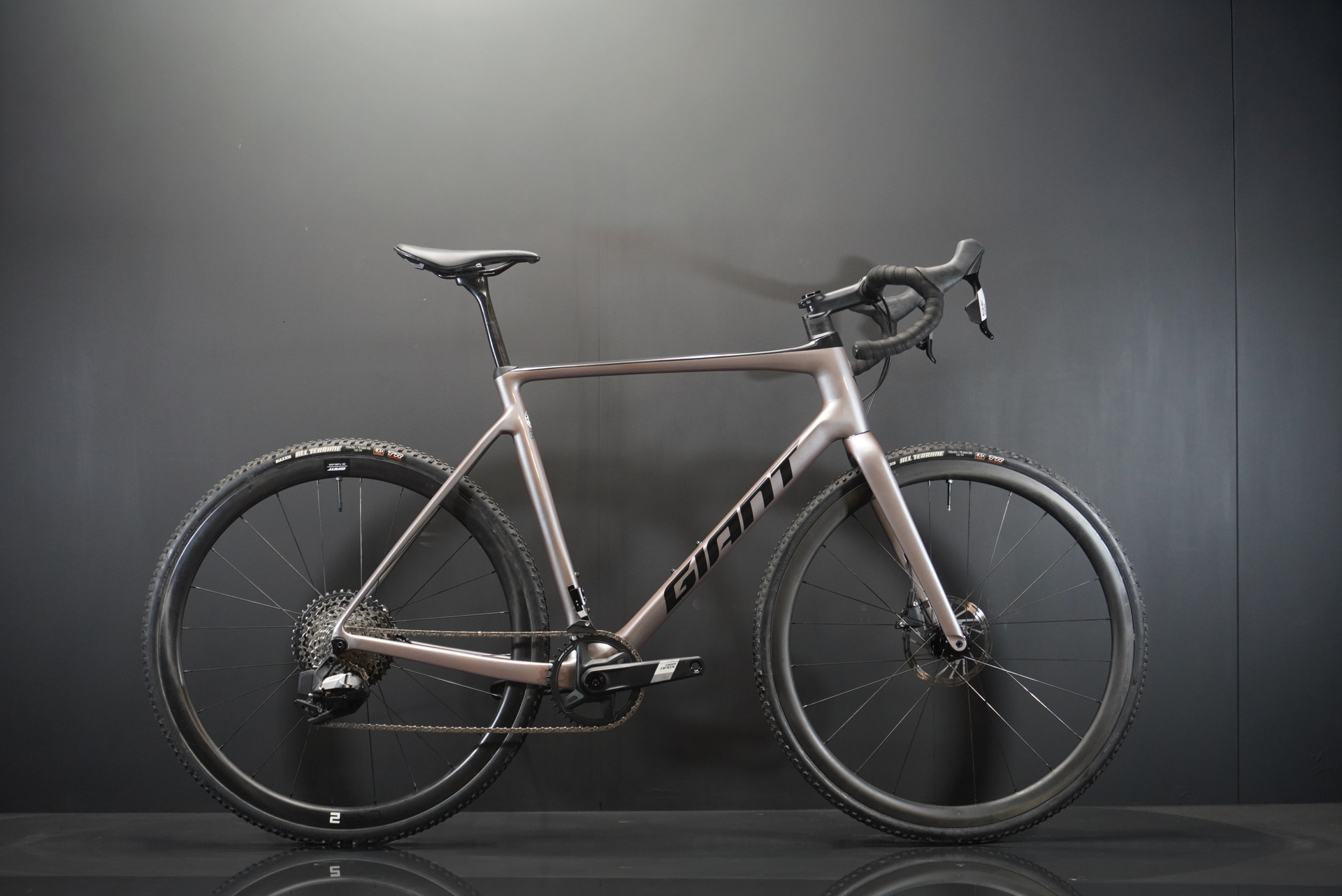 Giant TCX Advanced Pro 1 Carbon Disc CX/Gravel Bike 2024 - Large