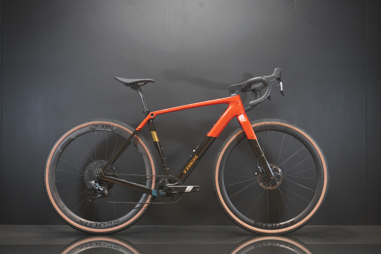 Trek Checkpoint SL5 AXS Gen 3 Carbon Disc Gravel Bike 2025 - Medium - Big Upgrades