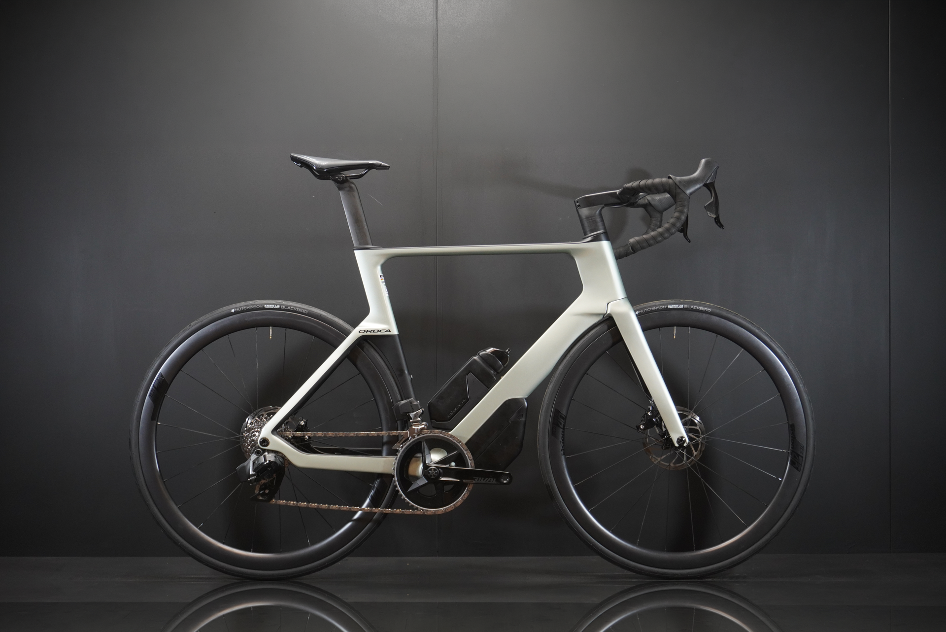 Orbea Orca Aero M31e LTD Rival AXS & P/M Carbon Disc Road Bike 2022 - 57cm - Upgraded Wheels