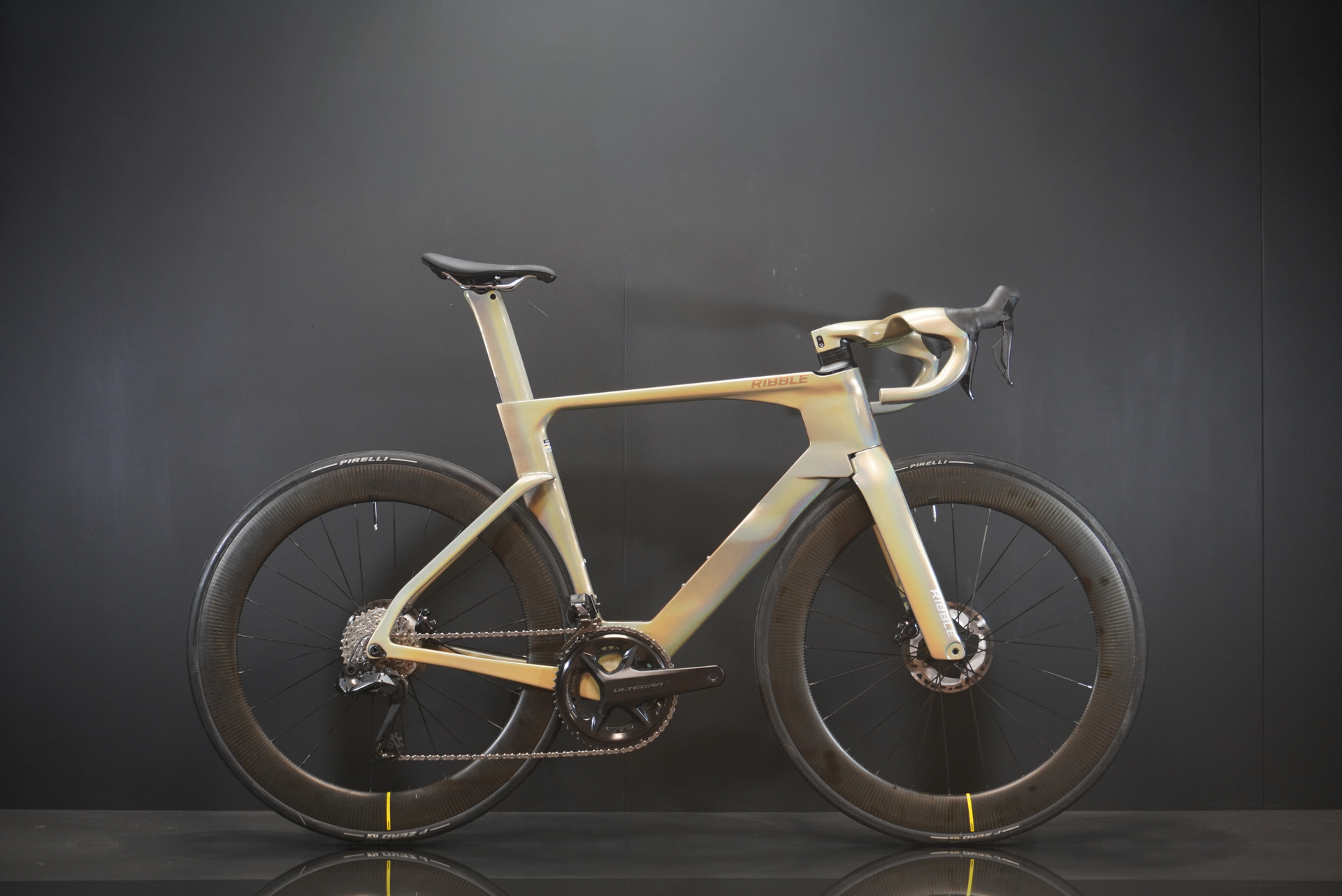 Ribble Ultra SLR Di2 Carbon Disc Road Bike 2023 - Medium