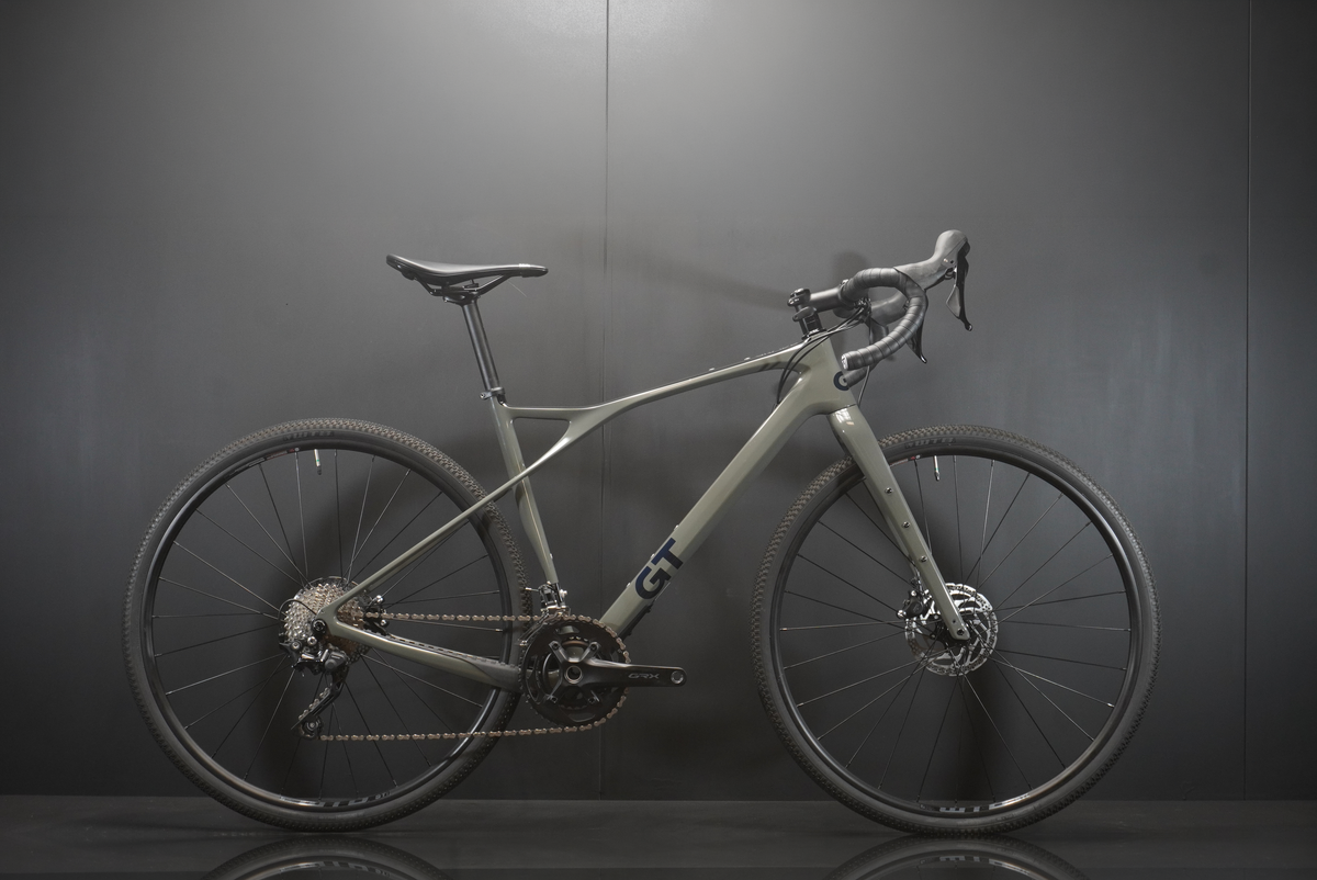 GT Grade Elite GRX Carbon Disc Gravel Bike 2025 - Medium