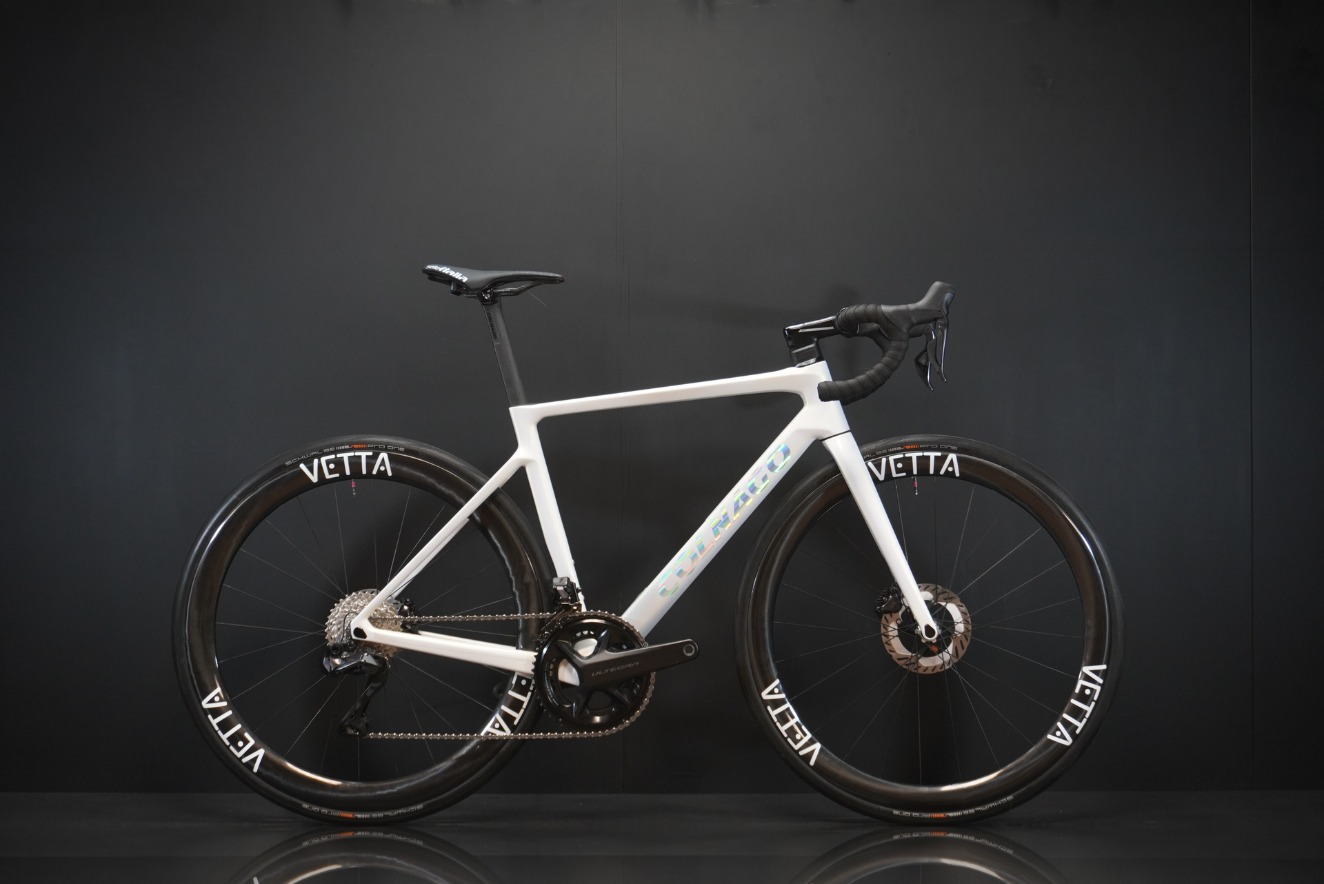 Colnago V4RS Ultegra Di2 Carbon Disc Road Bike 2024 - 48s