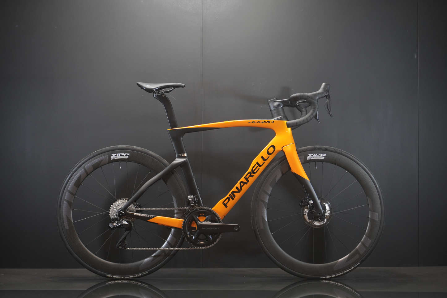 Pinarello Dogma F Di2 Carbon Disc Road Bike 2024 - 55cm