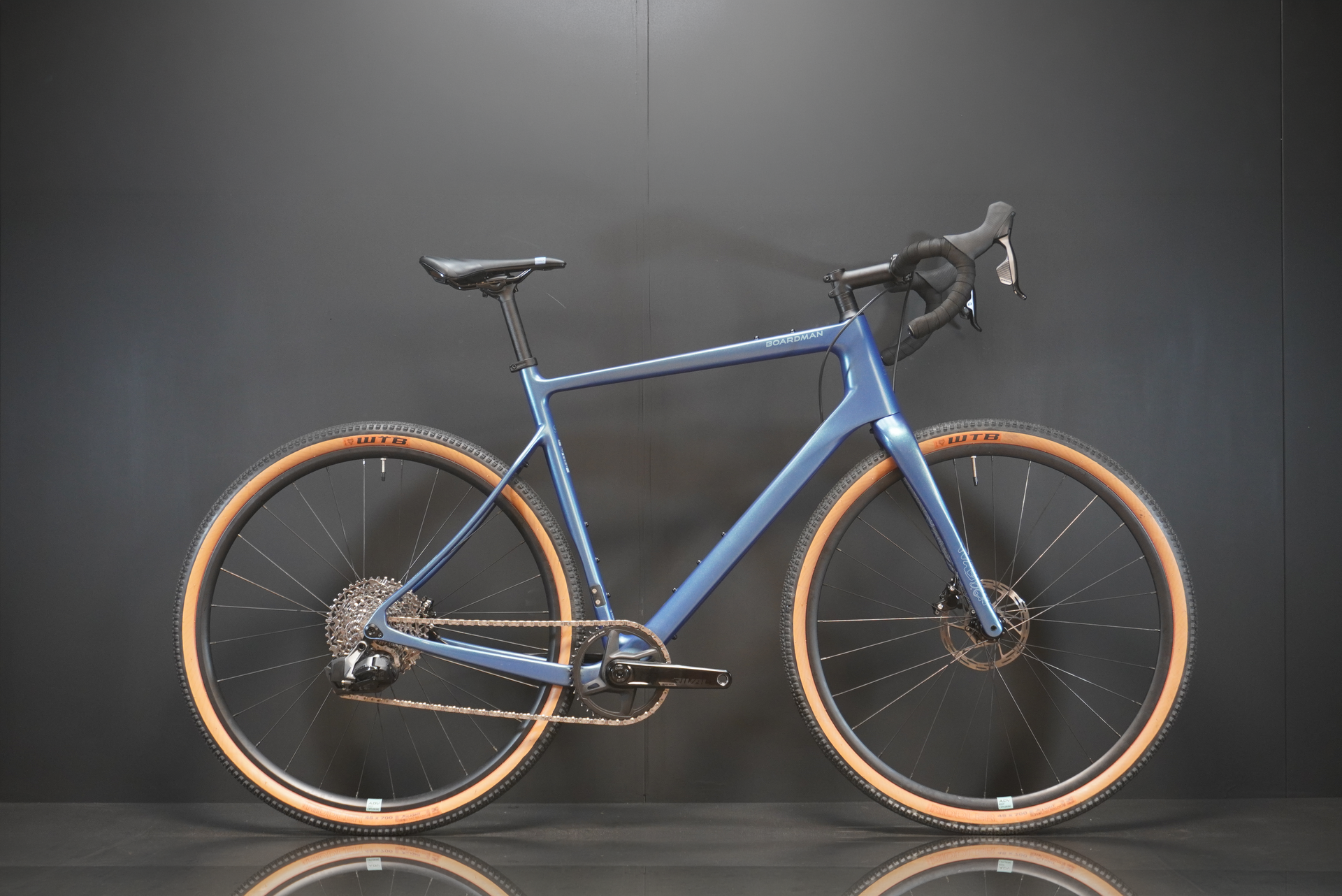 Boardman ADV 9.4 SRAM Rival AXS Carbon Disc Gravel Bike - 2026 - XLarge