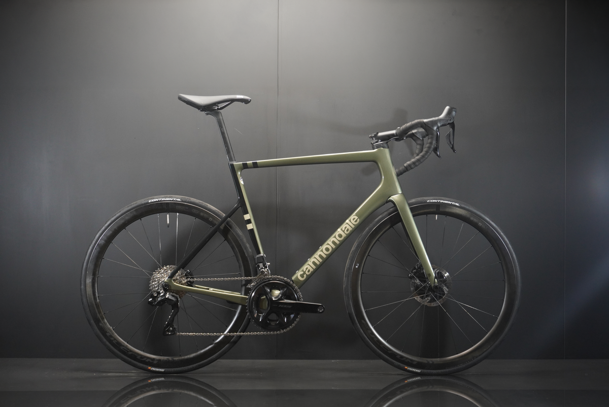 Cannondale SuperSix Evo 105 Di2 Carbon Disc Road Bike 2022 - 58cm- Upgraded Wheels