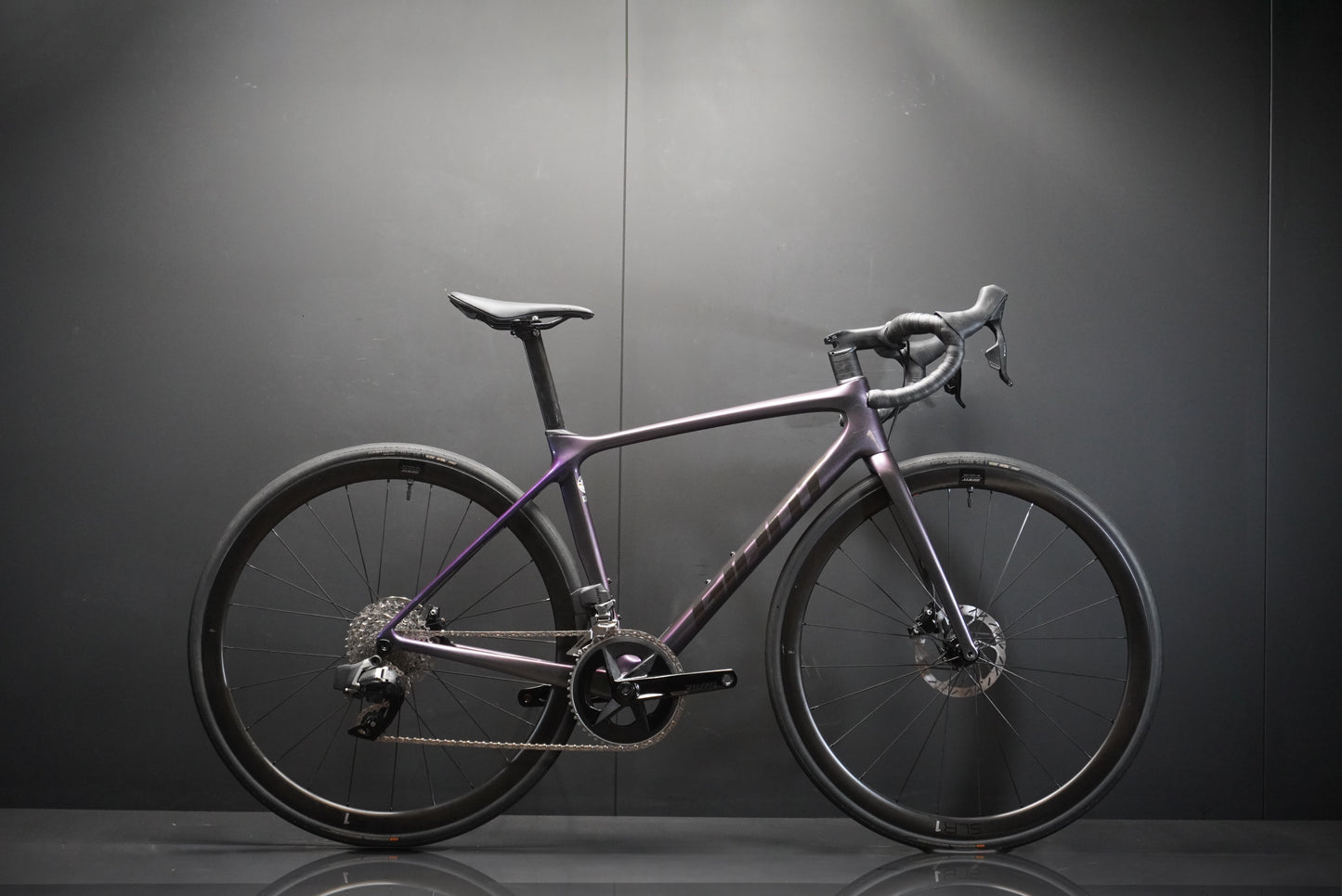 Giant TCR Advanced Pro 1 Rival AXS Carbon Disc Road Bike 2024 - Small