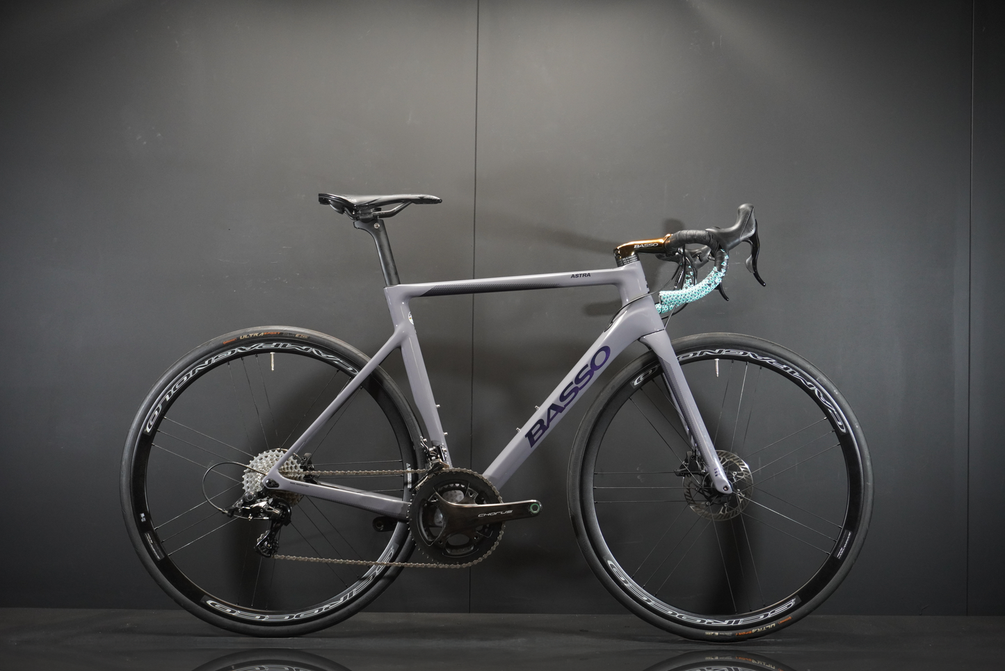 Basso Astra Carbon Disc Road Bike 2022 - Medium