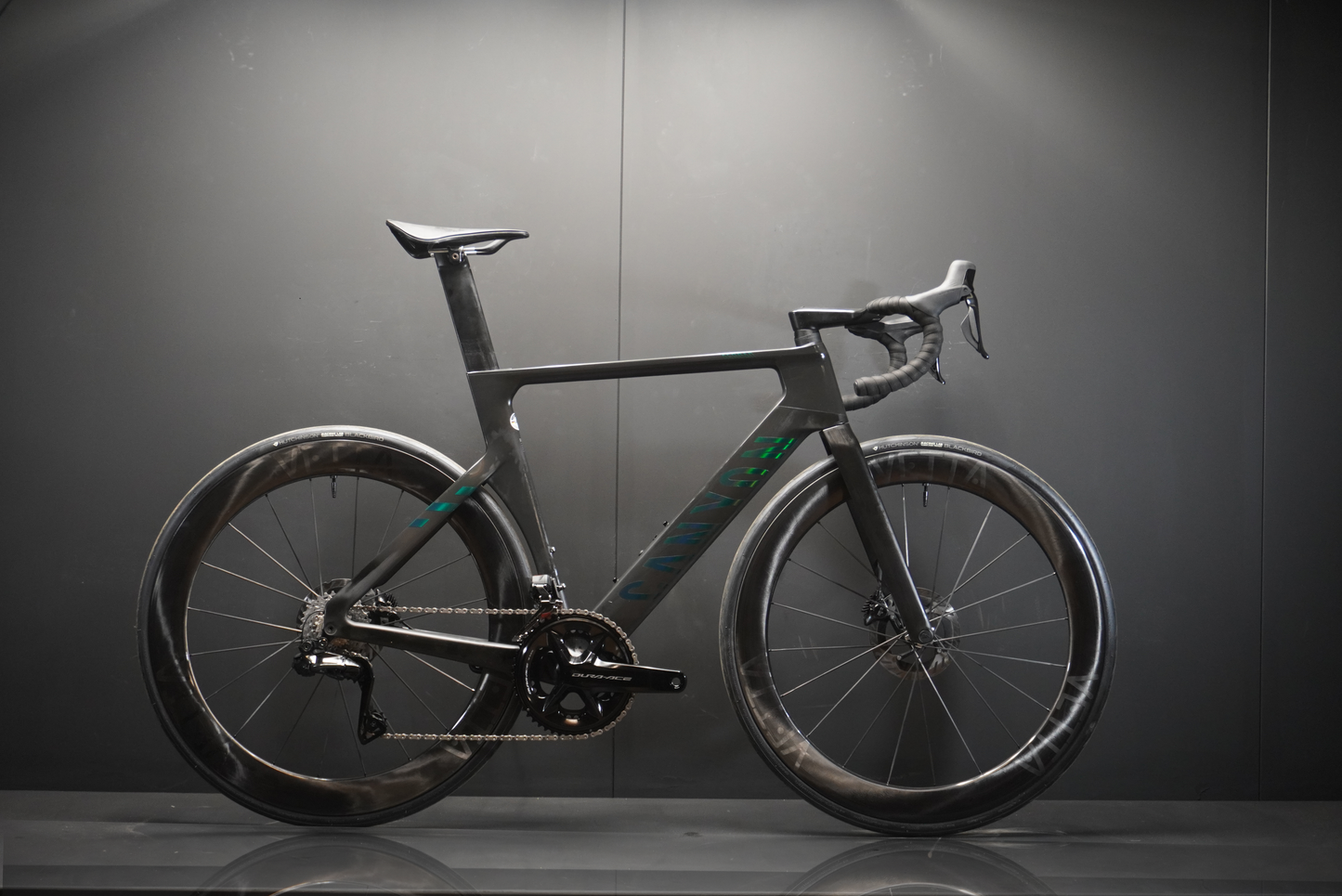 Canyon Aeroad CFR Dura-Ace Di2 Carbon Disc Road Bike 2024 - Medium