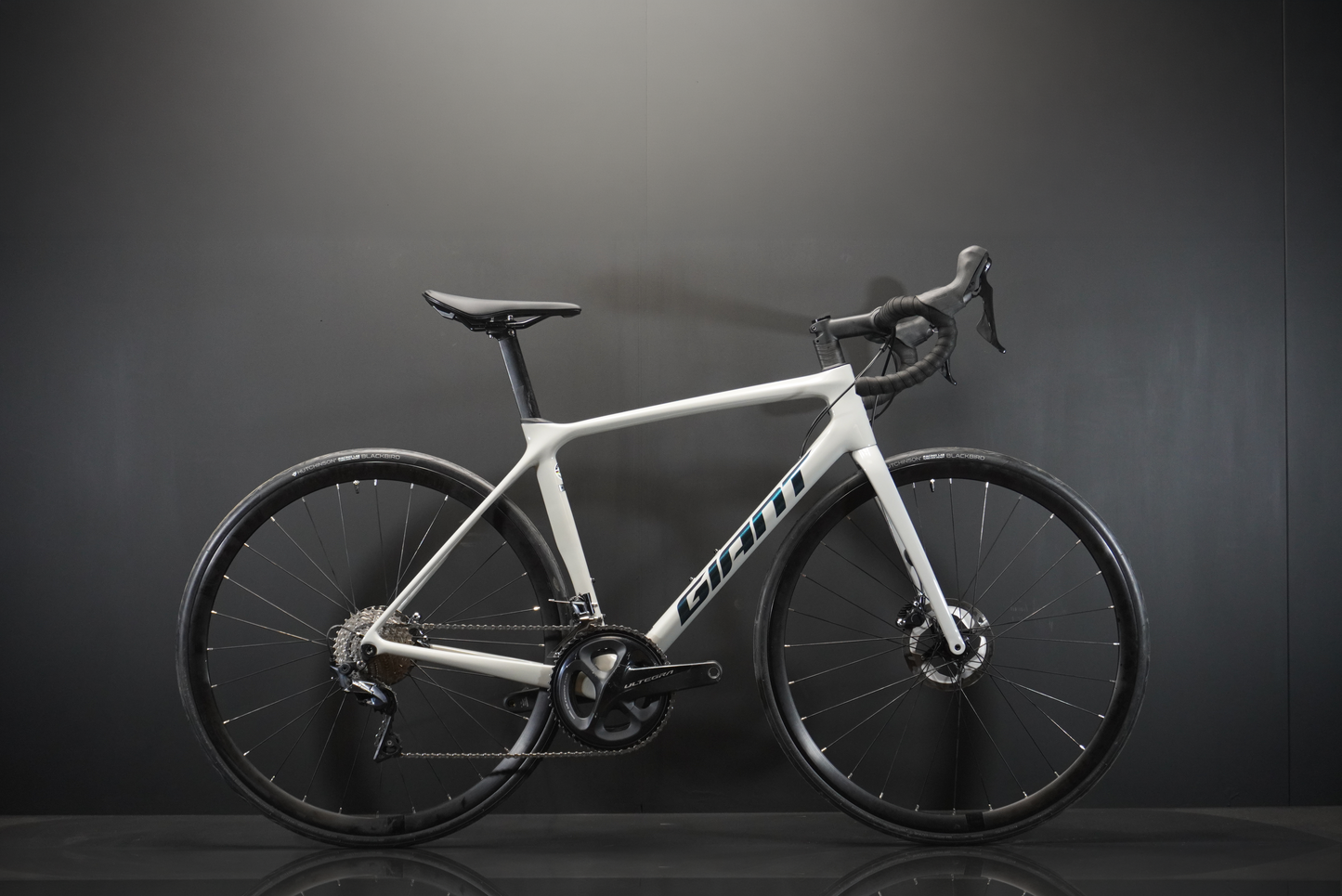Giant TCR Advanced 1 Carbon Disc Road Bike 2021 - Medium