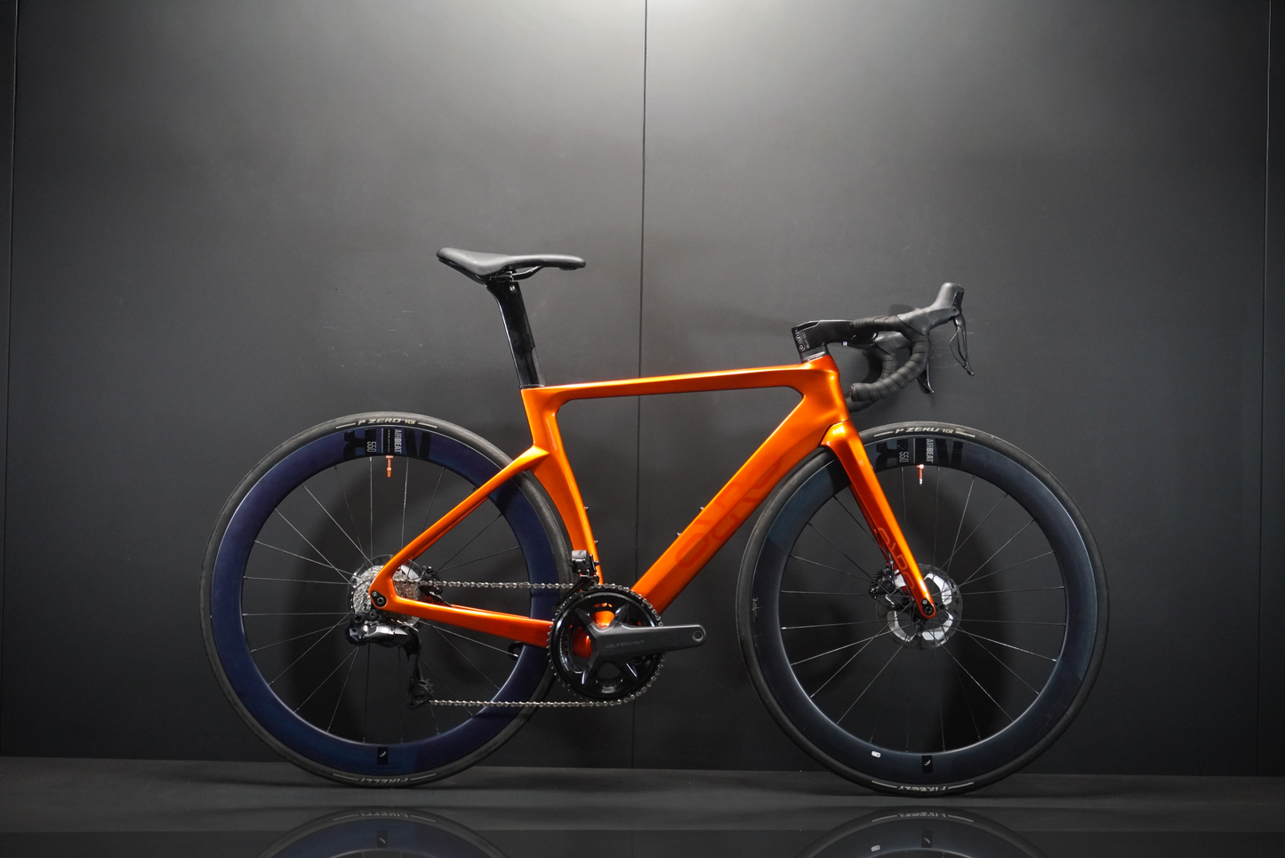 Orro Venturi STC Signature Di2 Carbon Disc Road Bike 2022 - Small