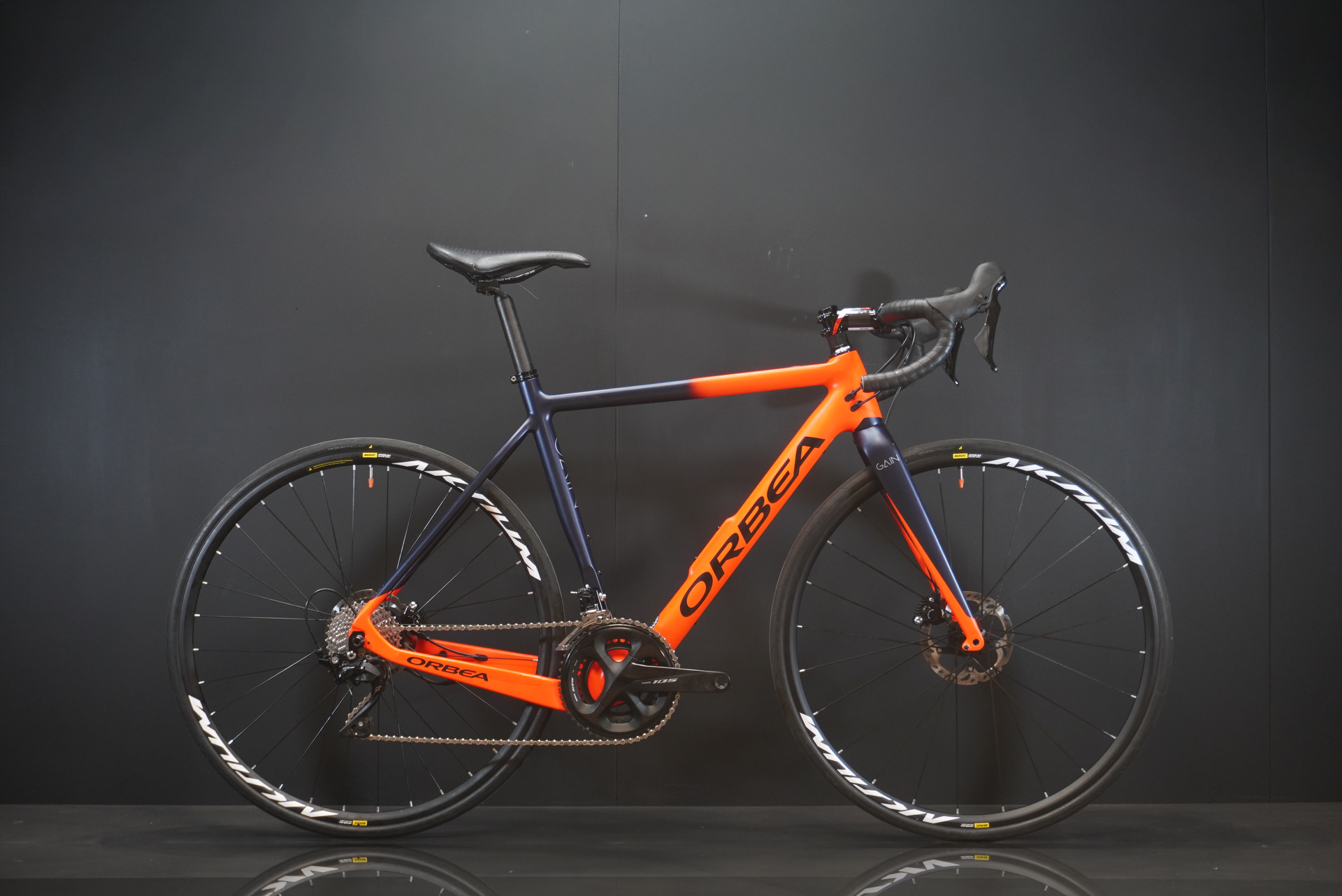 Orbea Gain M30 105 Carbon Electric Road Bike 2019 - Medium - 484Km
