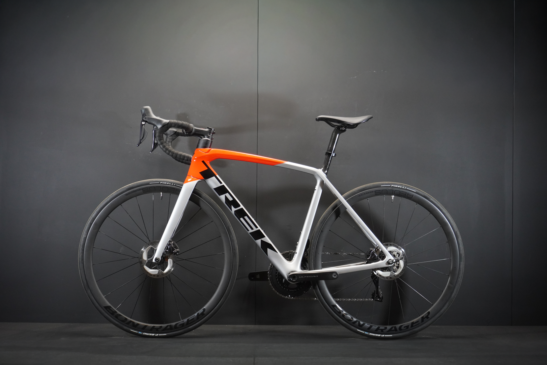 Trek Emonda SL6 Pro Carbon Disc Road Bike 2023 - 54cm (Upgraded to SL7 Spec)