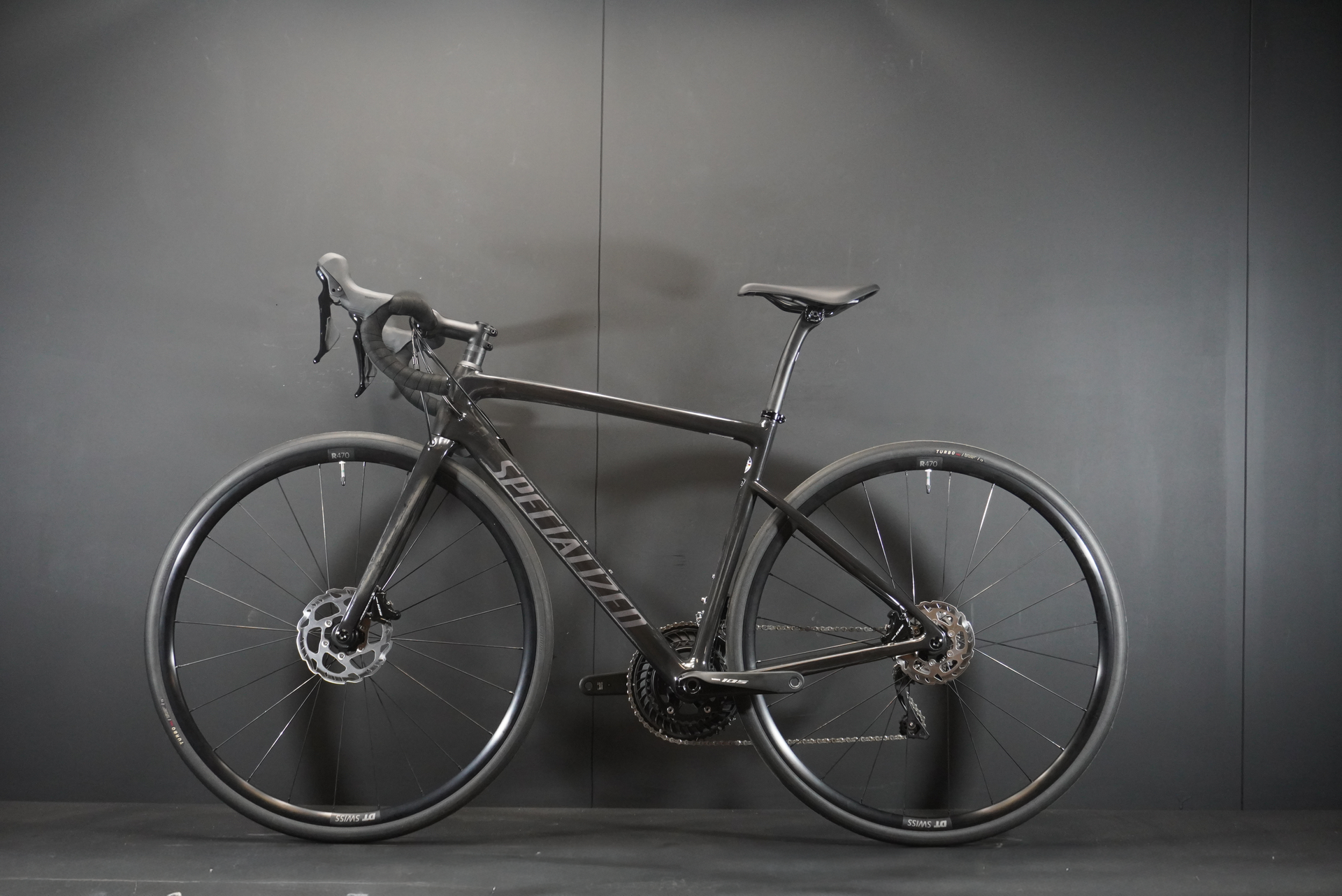 Specialized Tarmac SL6 Sport 105 Carbon Disc Road Bike 2023 - 52cm