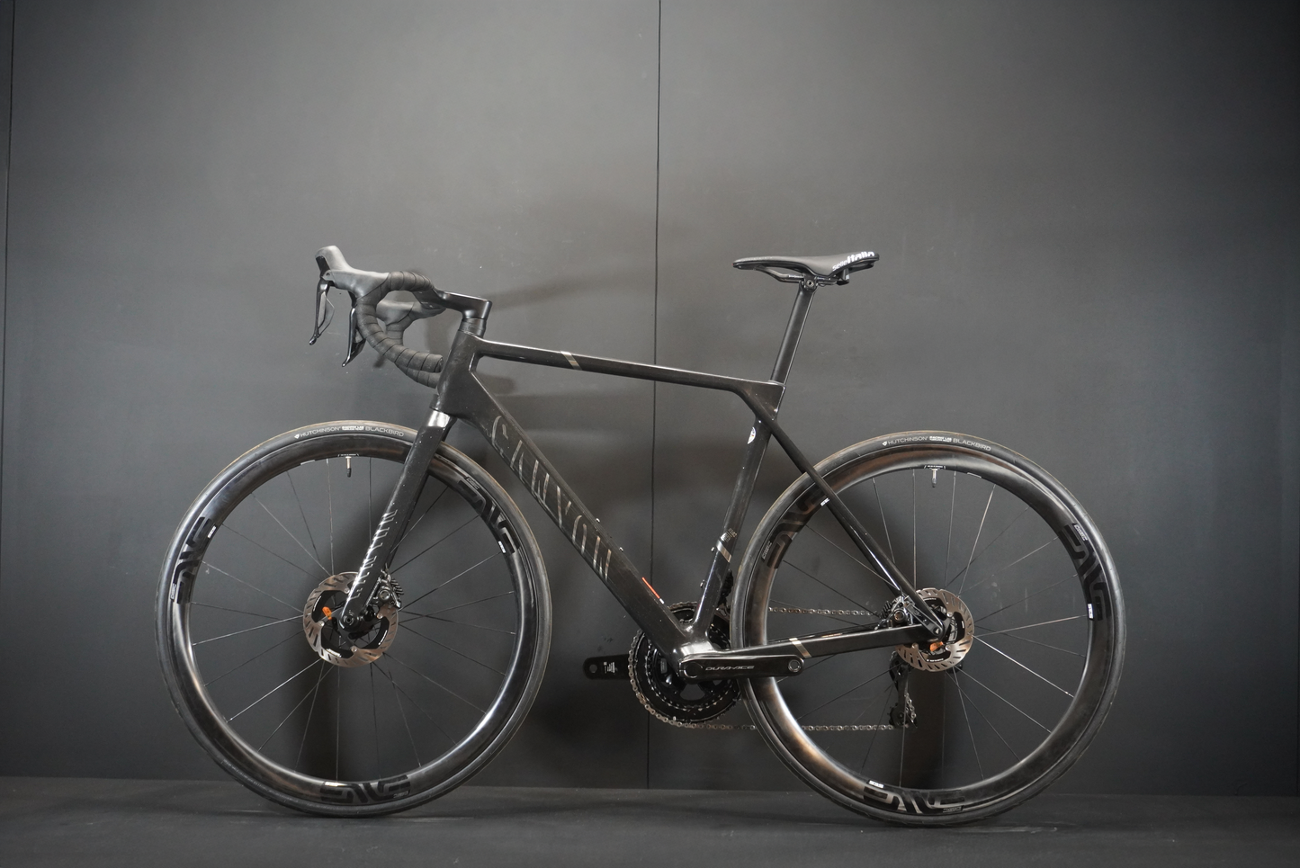 Canyon Ultimate CFR Dura-Ace Di2 ENVE Carbon Disc Road Bike 2025 - Medium