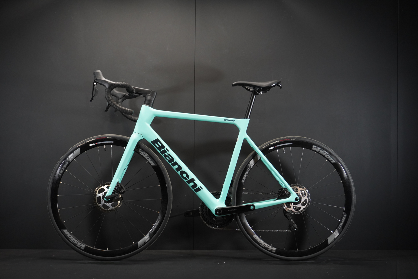 Bianchi Sprint 105 Di2 Carbon Disc Road Bike 2024 - 57cm