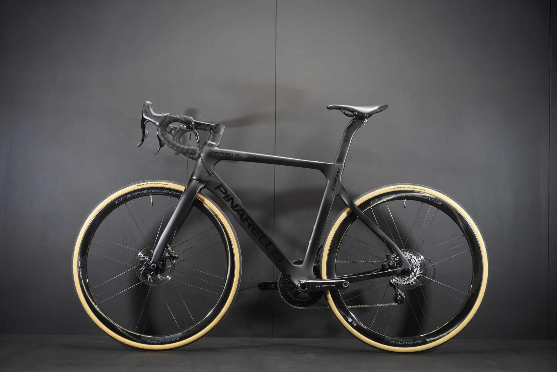 Pinarello Paris Chorus/Shamals Carbon Disc Road Bike 2023 - 53cm