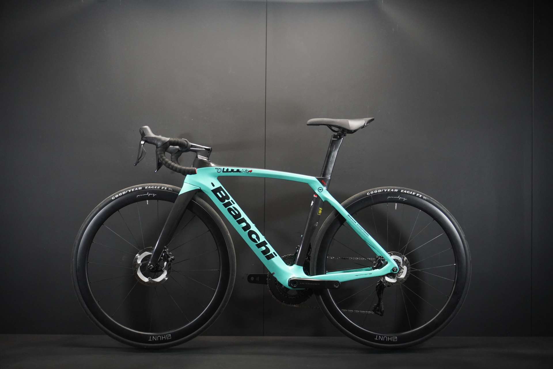 Bianchi Oltre CV XR4 Di2 Carbon Disc Road Bike 2021 - 50cm