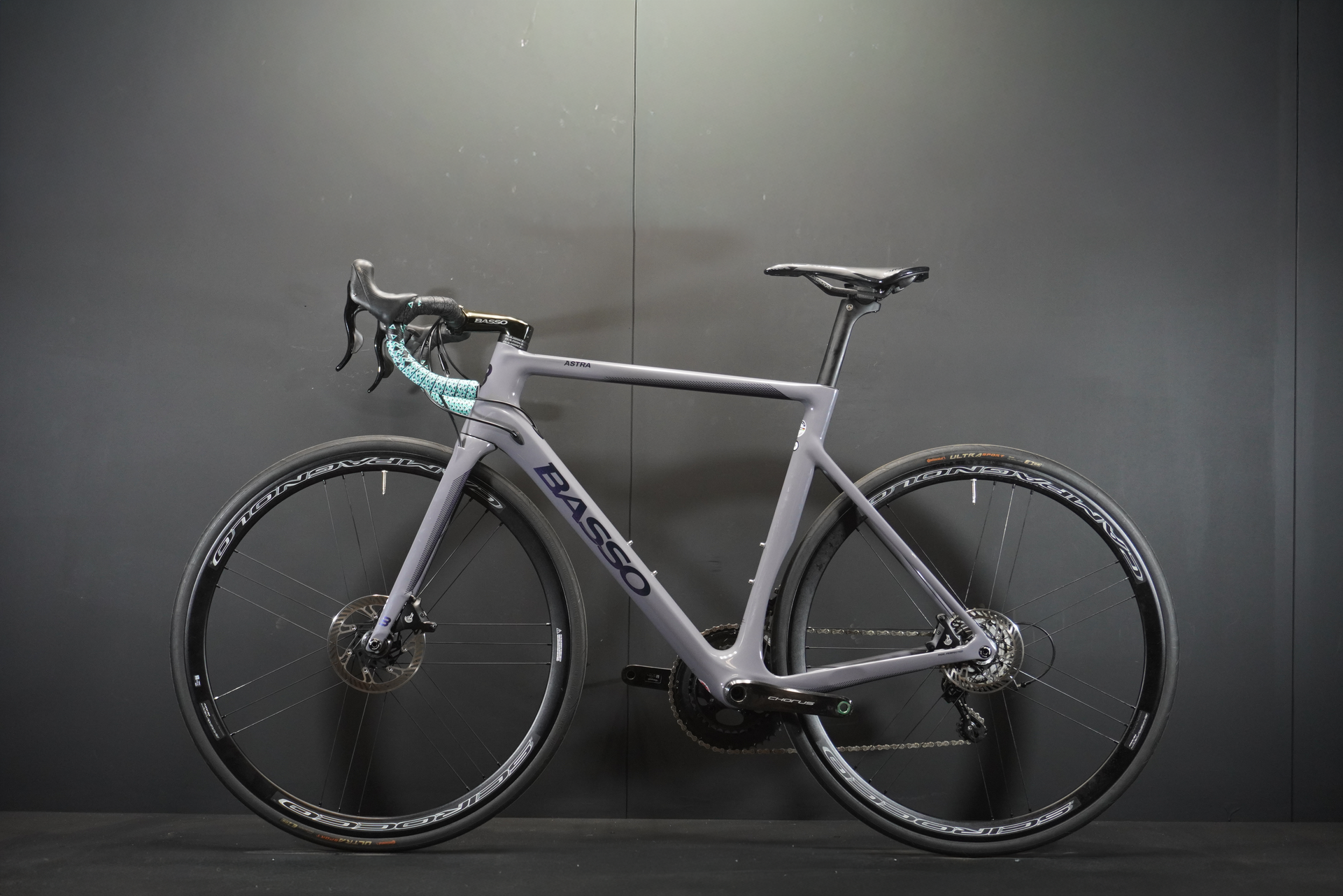 Basso Astra Carbon Disc Road Bike 2022 - Medium