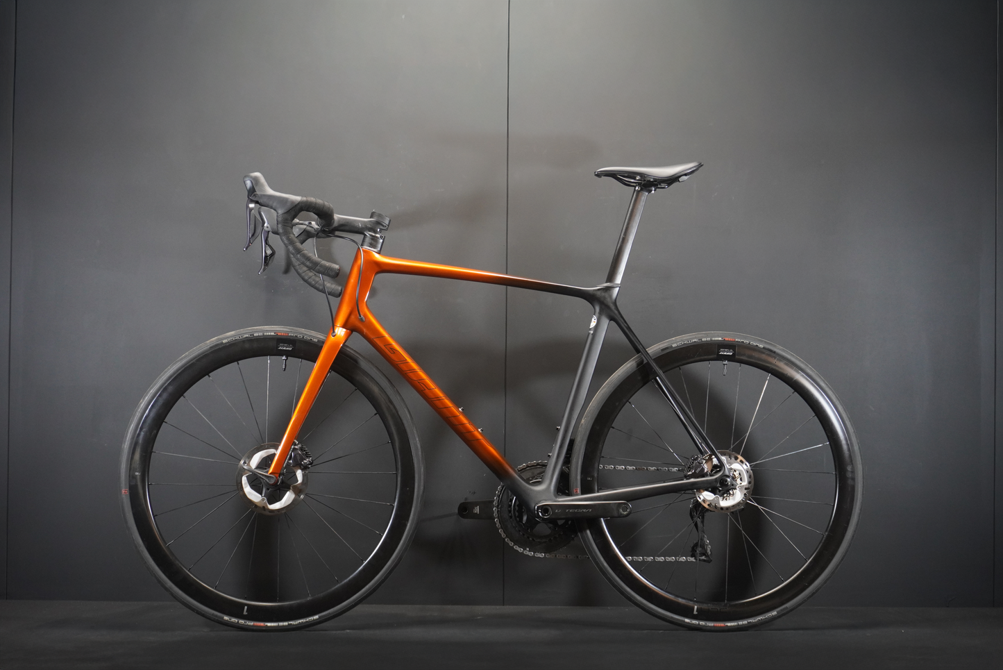 Giant TCR Advanced Pro 0 Di2 Carbon Disc Road Bike 2022 - Large